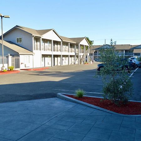 Fairview Inn & Suites Healdsburg Exterior photo