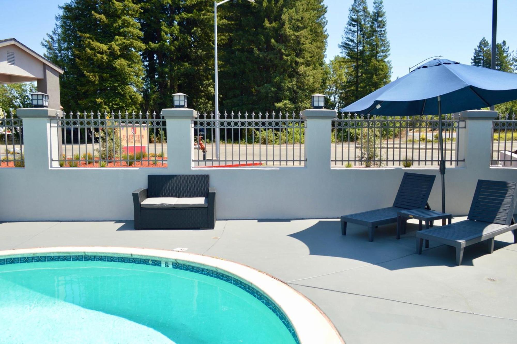 Fairview Inn & Suites Healdsburg Exterior photo